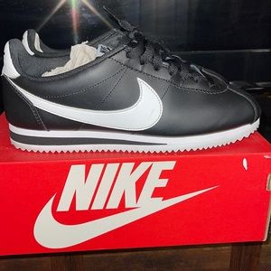 ‼️Womens Classic Cortez Leather‼️